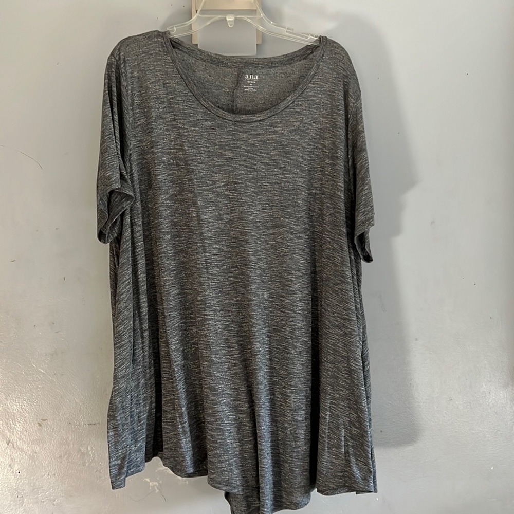 Women’s flowy long blouse